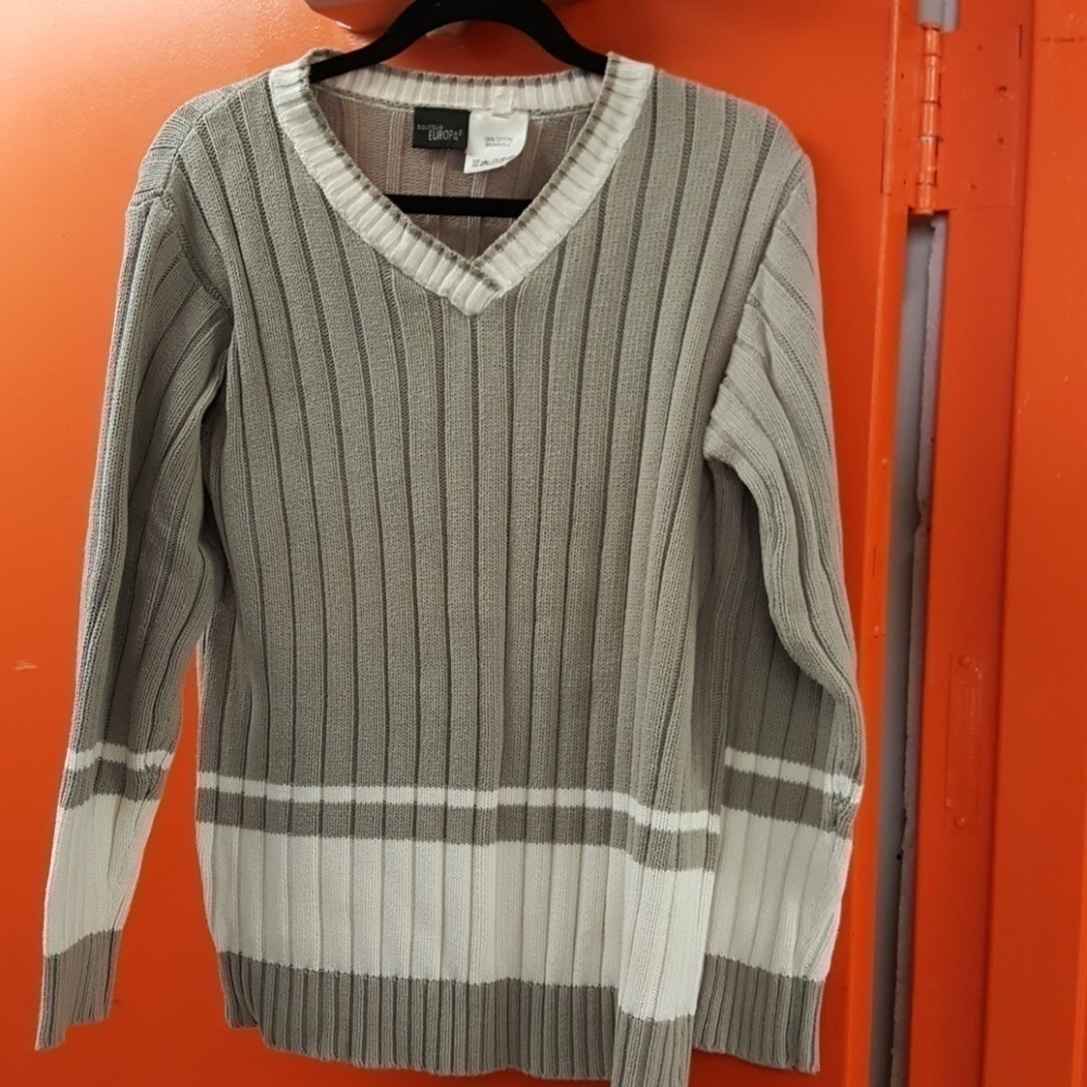 SWEATER